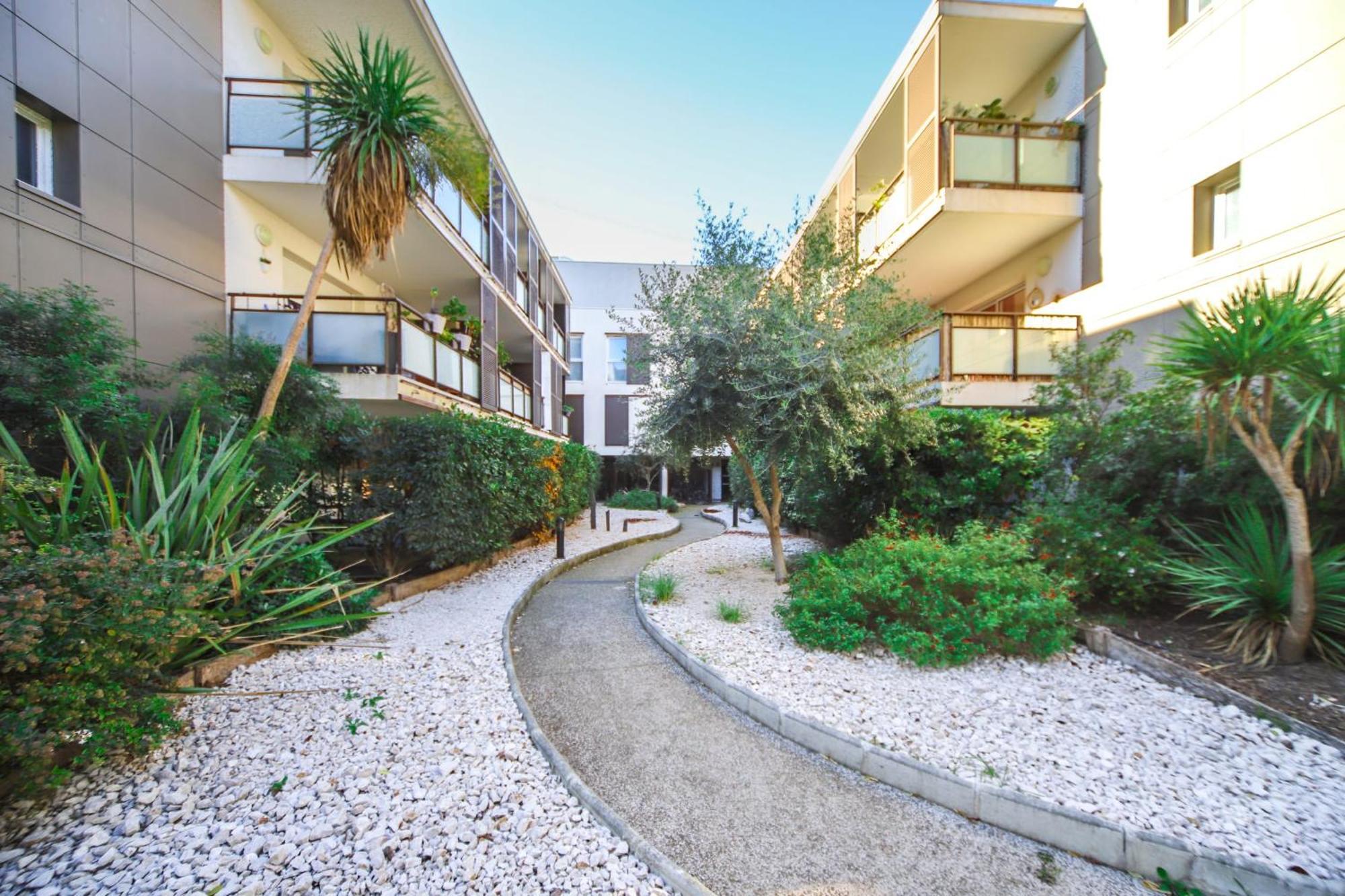 T2 Florescence Proche Montpellier Parking Castelnau-le-Lez Dış mekan fotoğraf